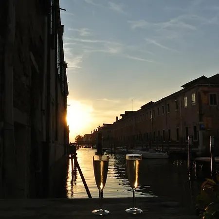 Luxury Flat Balcony On The Water Appartamento Venezia